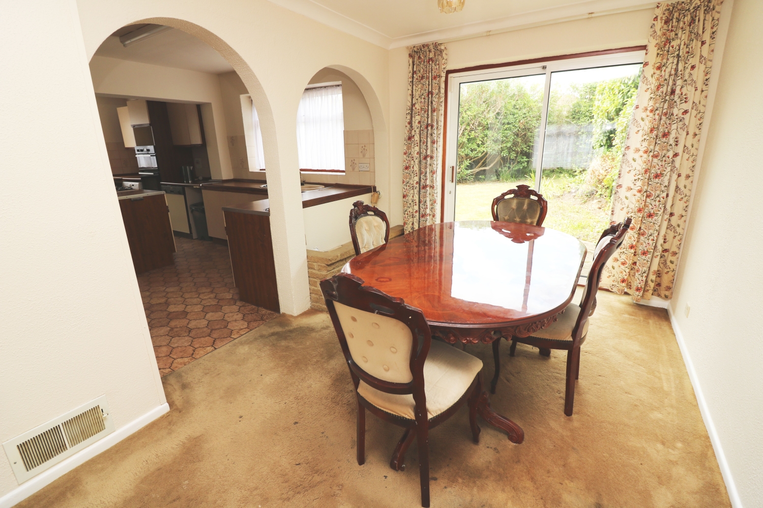 Pavilion Gardens, StainesuponThames, Surrey, TW18 Nevin And Wells